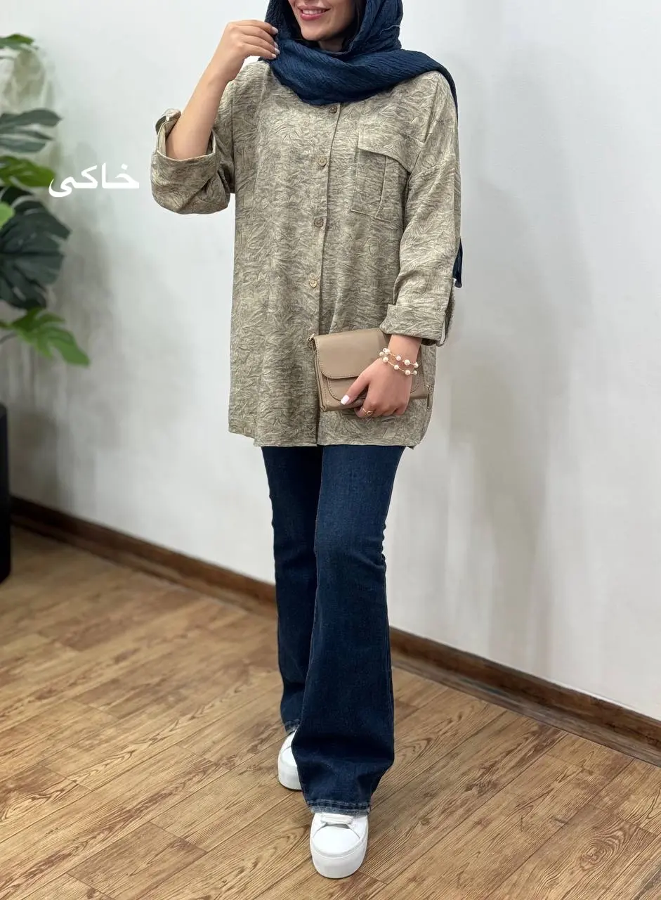 مانتو جلو دکمه مهشید